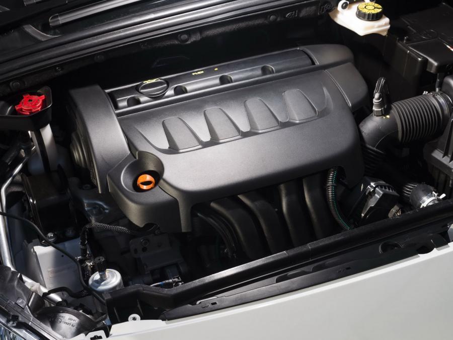  Peugeot 308 2012 года  (BR) (фото 2 из 18)